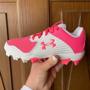 Kids cleats never worn